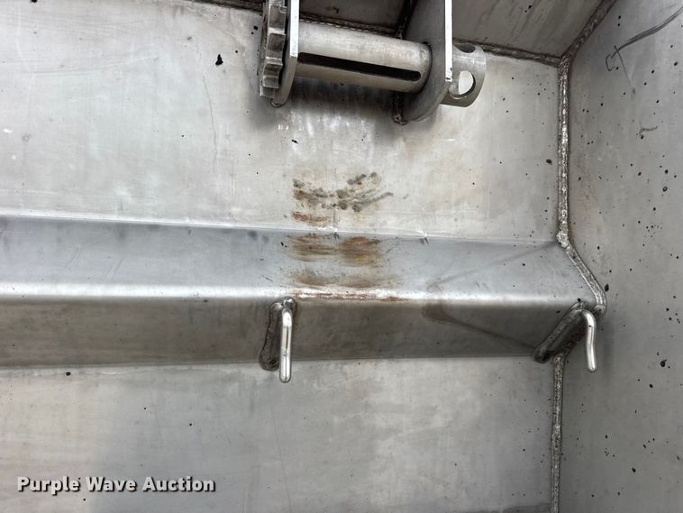 image for item EN0899 2016 International 7500 dump truck