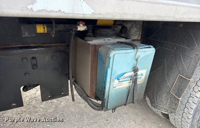 image for item EN0899 2016 International 7500 dump truck