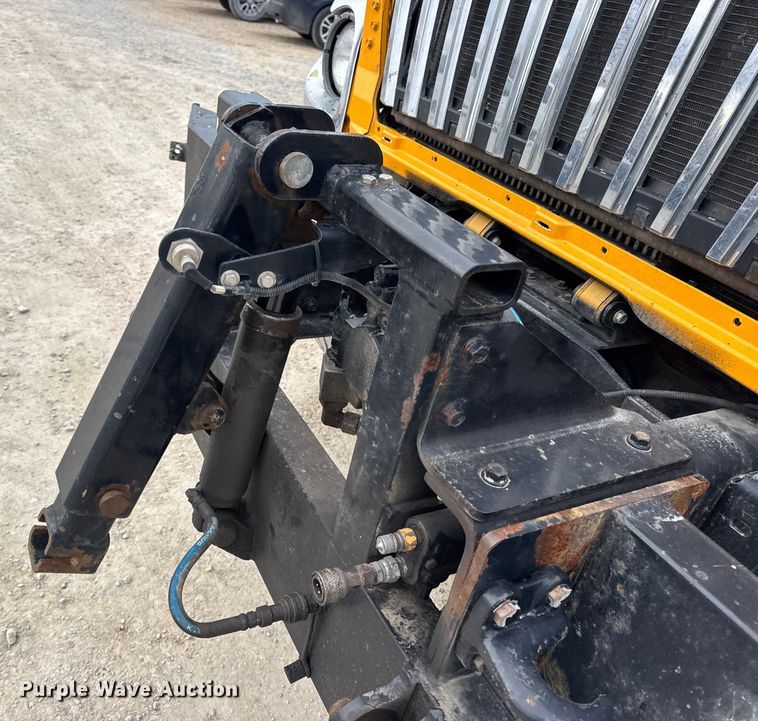 image for item EN0899 2016 International 7500 dump truck