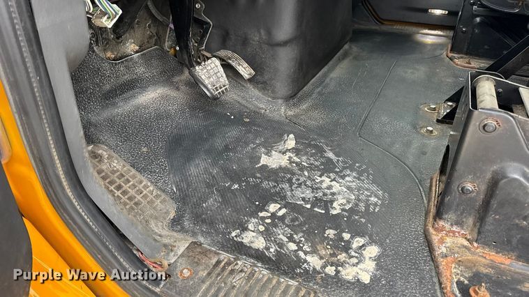 image for item EN0899 2016 International 7500 dump truck