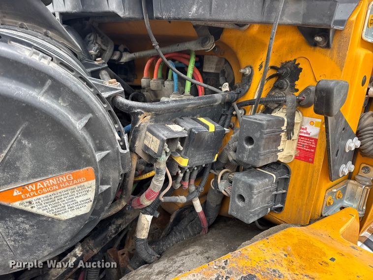 image for item EN0899 2016 International 7500 dump truck