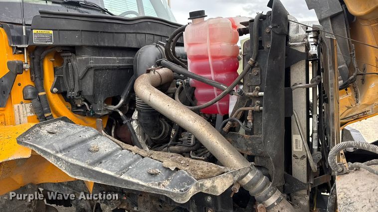 image for item EN0899 2016 International 7500 dump truck