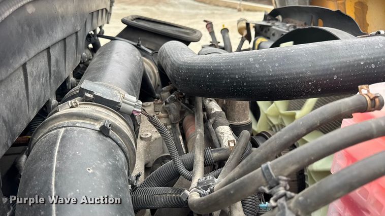 image for item EN0899 2016 International 7500 dump truck