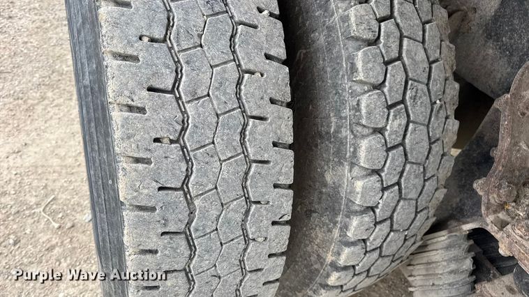 image for item EN0899 2016 International 7500 dump truck