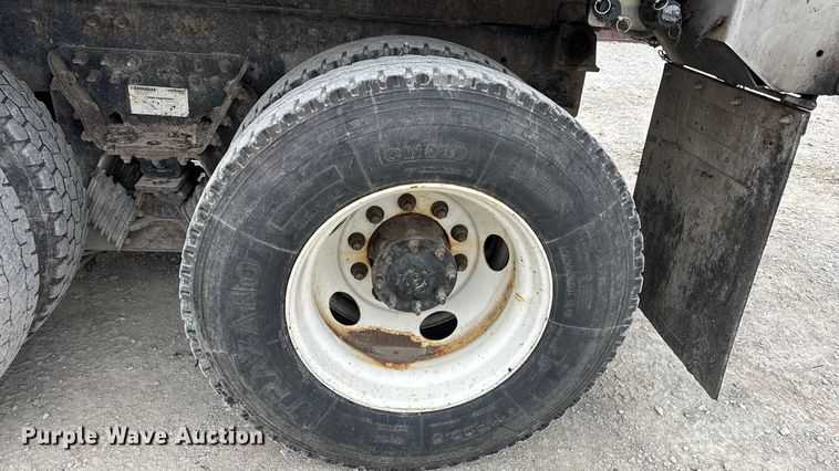 image for item EN0899 2016 International 7500 dump truck