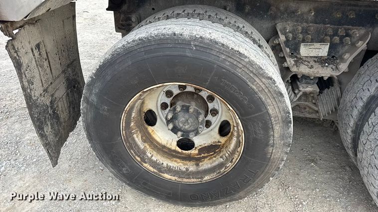 image for item EN0899 2016 International 7500 dump truck