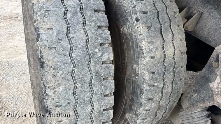 image for item EN0899 2016 International 7500 dump truck