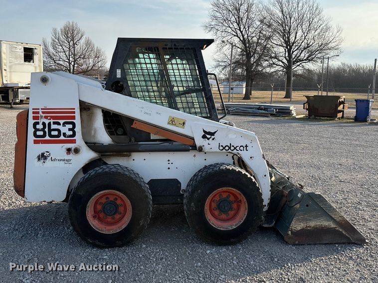 image for item EN5994 1999 Bobcat 863 skid steer loader