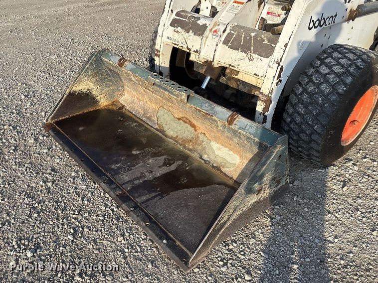 image for item EN5994 1999 Bobcat 863 skid steer loader