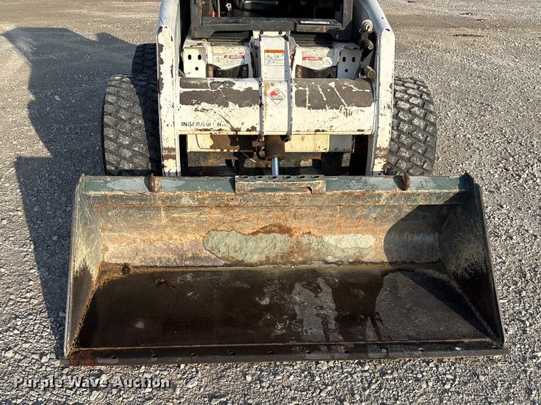 image for item EN5994 1999 Bobcat 863 skid steer loader