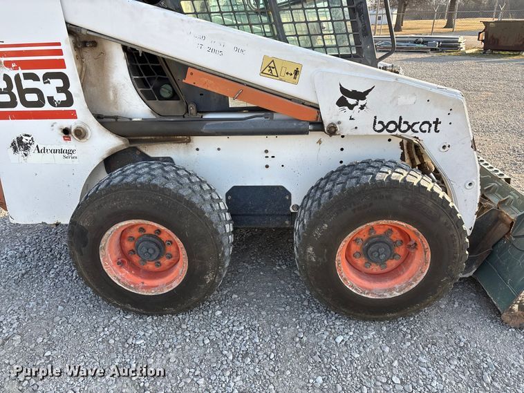 image for item EN5994 1999 Bobcat 863 skid steer loader