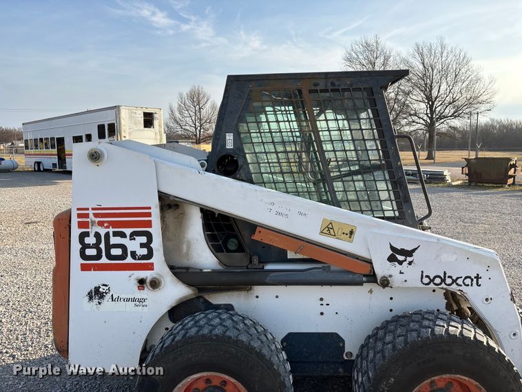 image for item EN5994 1999 Bobcat 863 skid steer loader