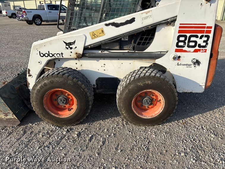 image for item EN5994 1999 Bobcat 863 skid steer loader