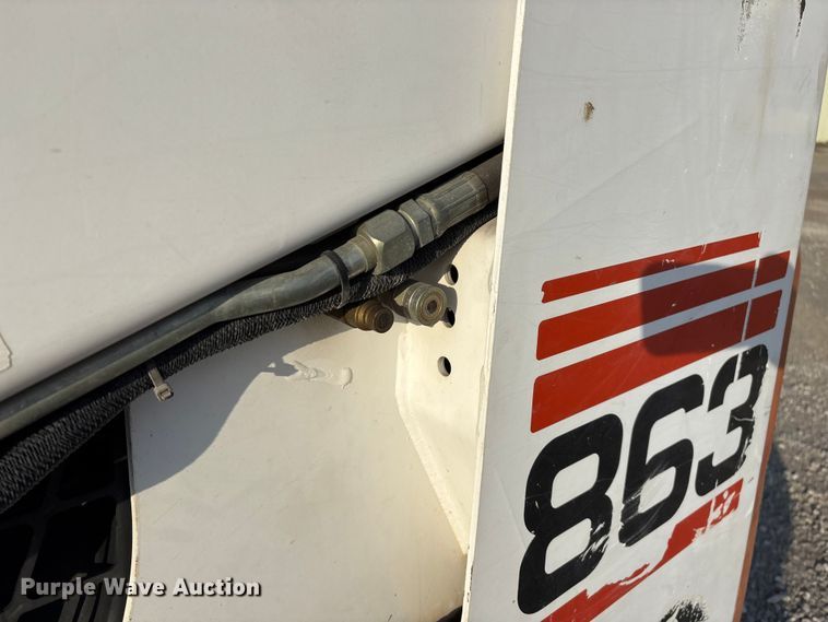 image for item EN5994 1999 Bobcat 863 skid steer loader