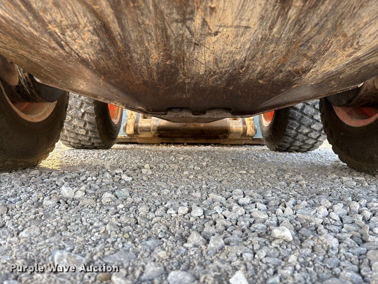 image for item EN5994 1999 Bobcat 863 skid steer loader