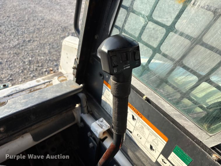 image for item EN5994 1999 Bobcat 863 skid steer loader