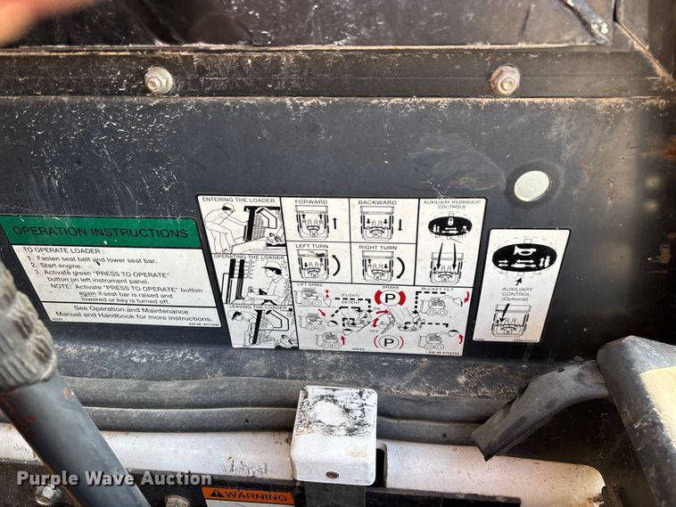 image for item EN5994 1999 Bobcat 863 skid steer loader