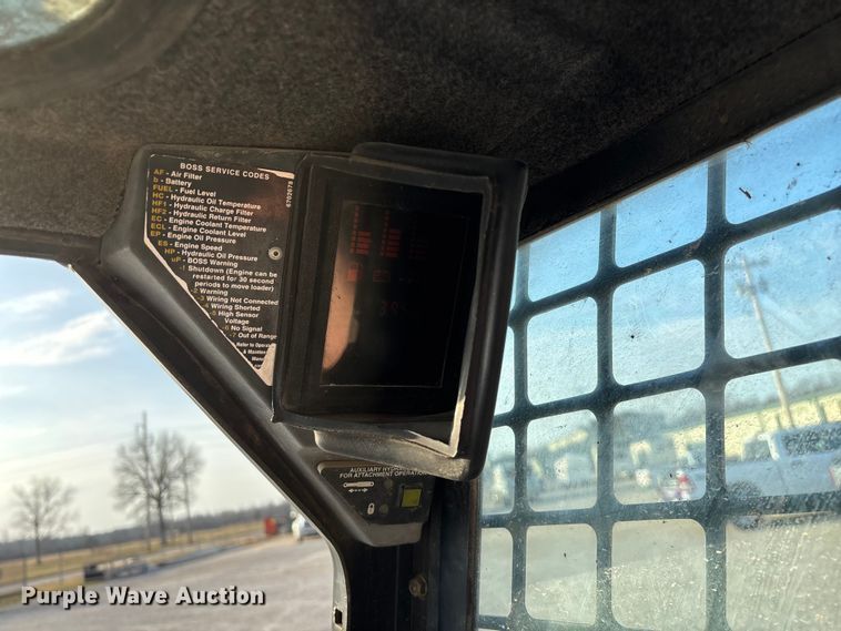 image for item EN5994 1999 Bobcat 863 skid steer loader