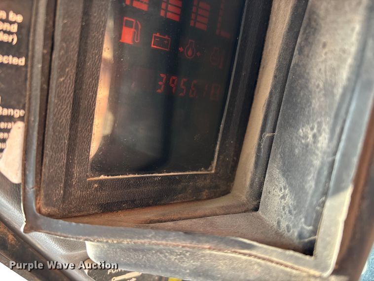 image for item EN5994 1999 Bobcat 863 skid steer loader