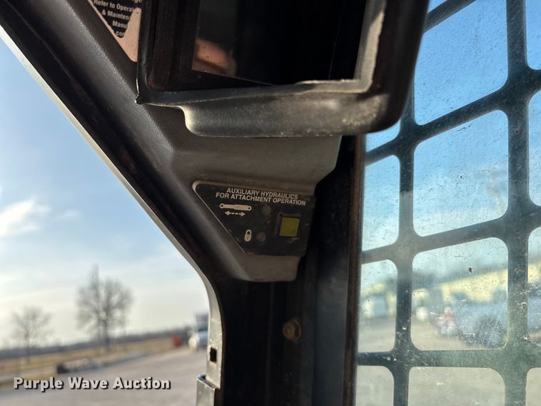 image for item EN5994 1999 Bobcat 863 skid steer loader