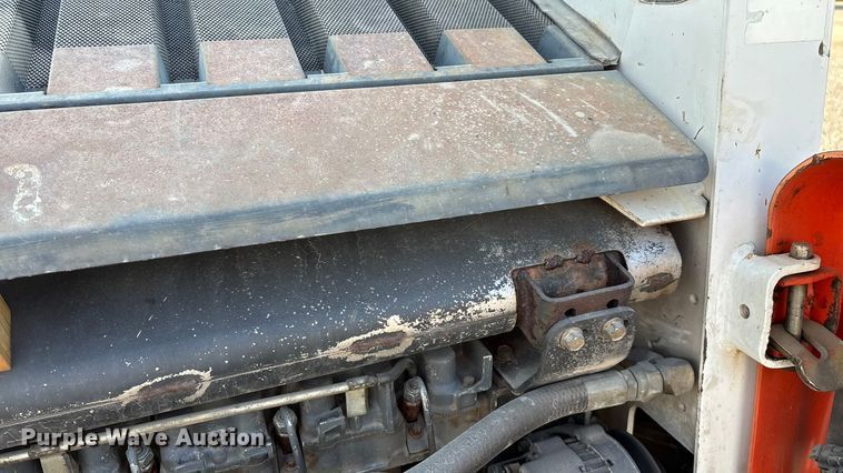 image for item EN5994 1999 Bobcat 863 skid steer loader