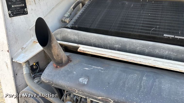 image for item EN5994 1999 Bobcat 863 skid steer loader