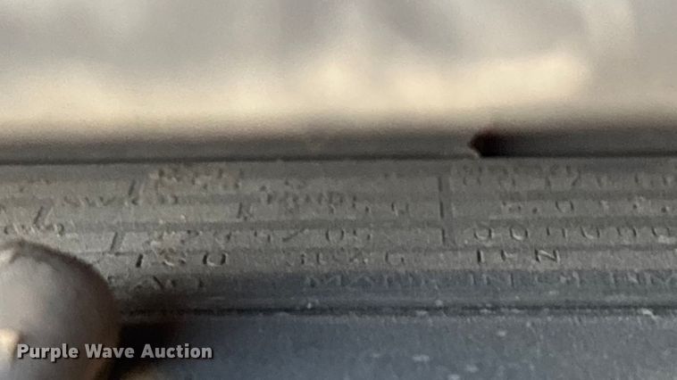 image for item EN5994 1999 Bobcat 863 skid steer loader