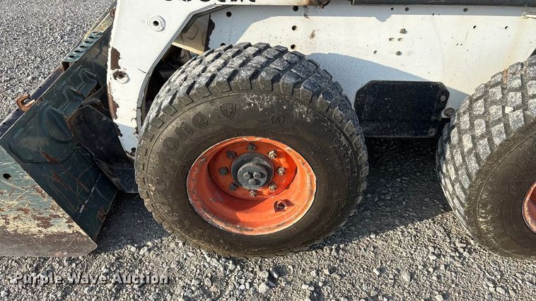 image for item EN5994 1999 Bobcat 863 skid steer loader