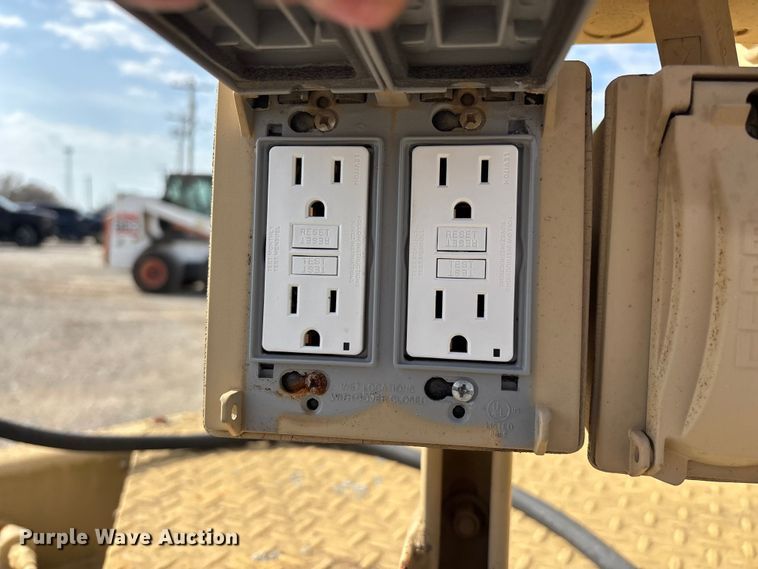 image for item EN5996 U.S. Department of Defense MEP-805A generator