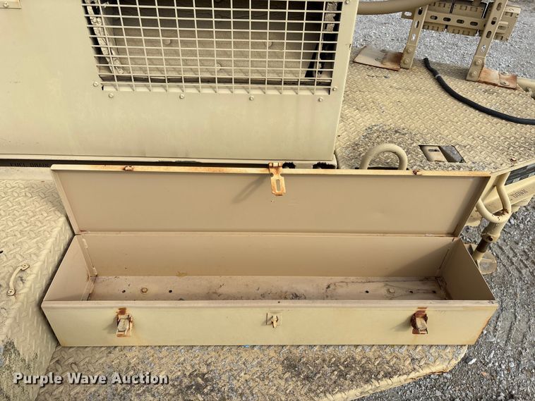 image for item EN5996 U.S. Department of Defense MEP-805A generator