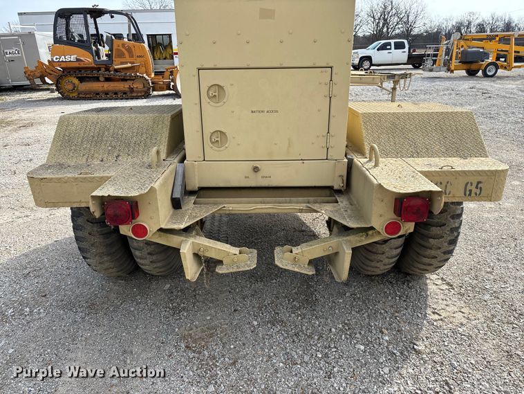 image for item EN5996 U.S. Department of Defense MEP-805A generator