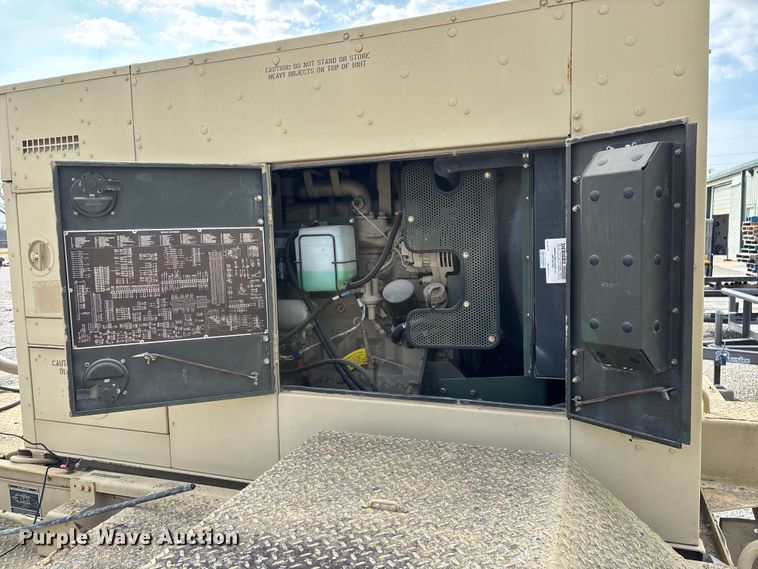 image for item EN5996 U.S. Department of Defense MEP-805A generator