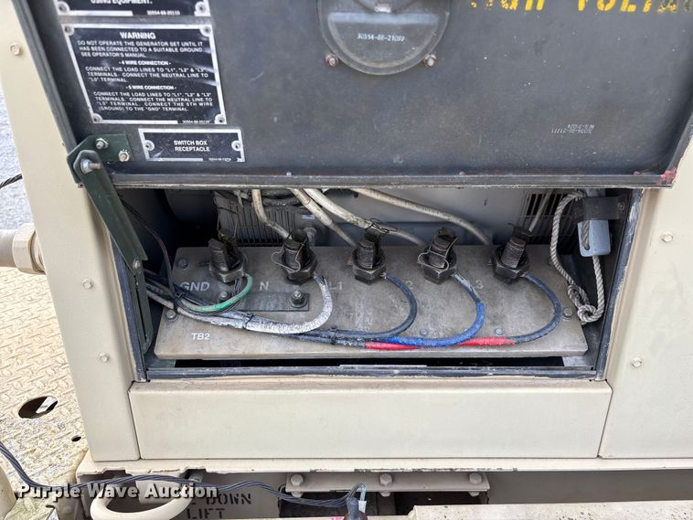 image for item EN5996 U.S. Department of Defense MEP-805A generator