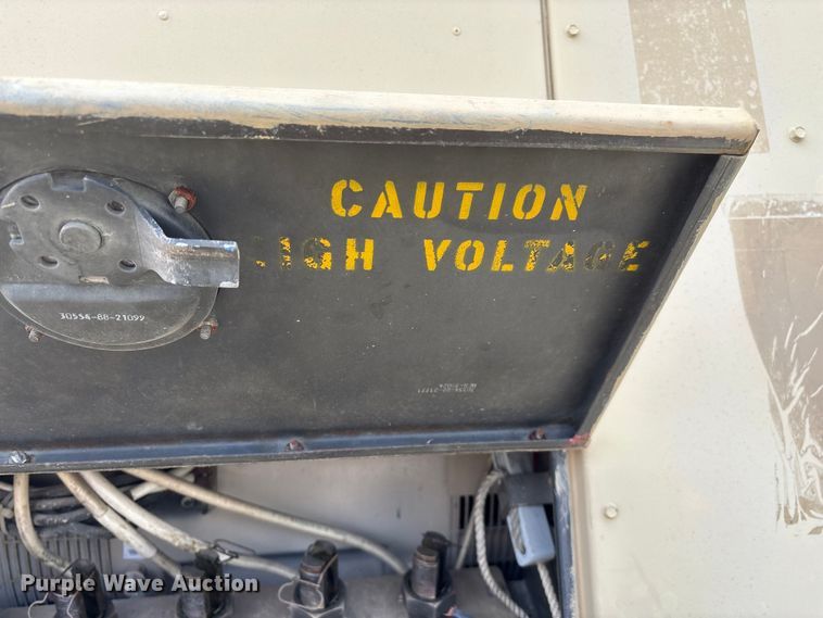 image for item EN5996 U.S. Department of Defense MEP-805A generator