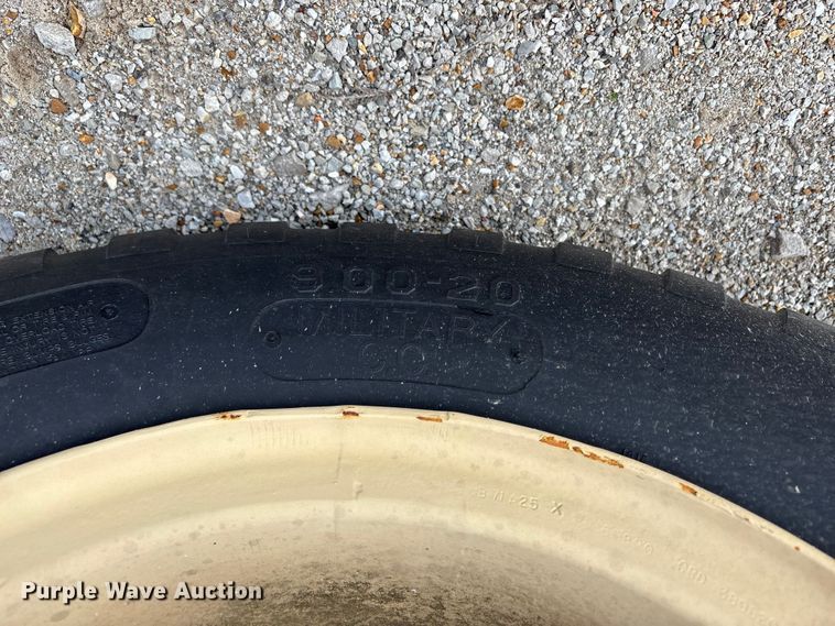 image for item EN5996 U.S. Department of Defense MEP-805A generator