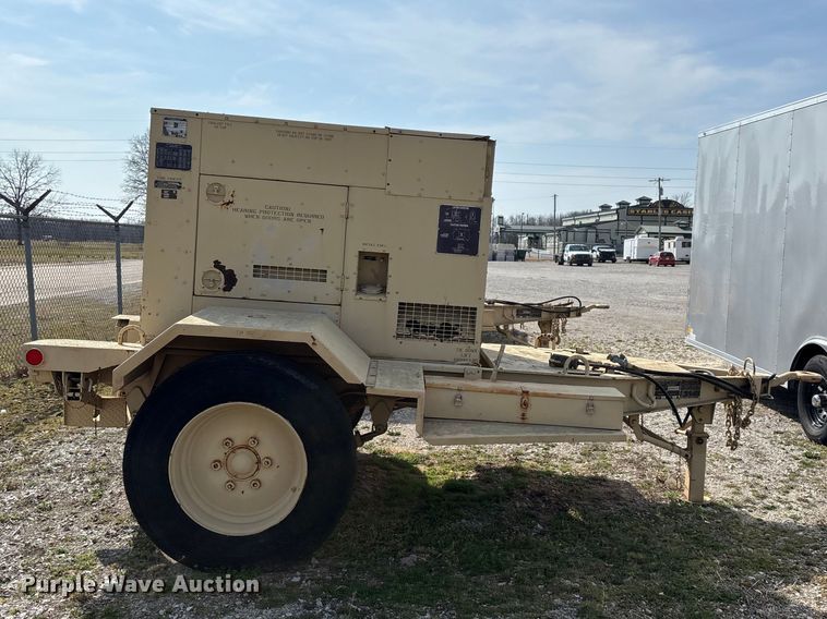 image for item EN5998 U.S Department of Defense MEP-804A generator