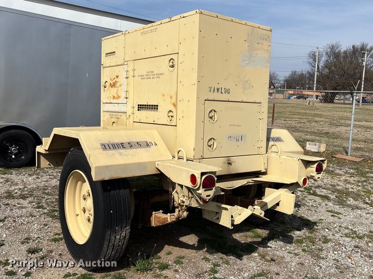 image for item EN5998 U.S Department of Defense MEP-804A generator