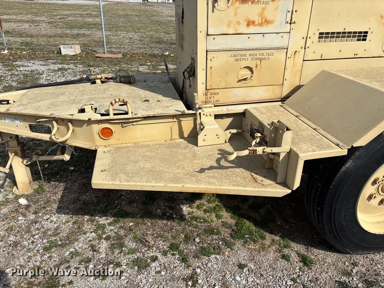 image for item EN5998 U.S Department of Defense MEP-804A generator