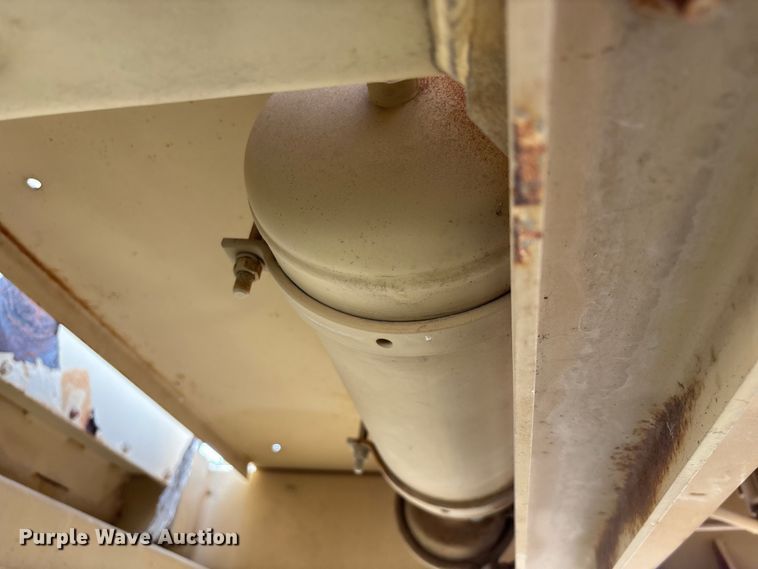 image for item EN5998 U.S Department of Defense MEP-804A generator