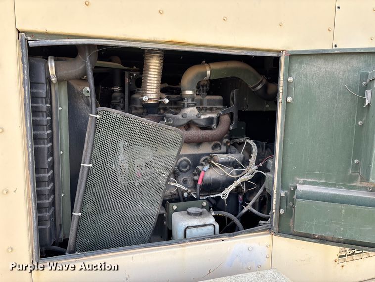 image for item EN5998 U.S Department of Defense MEP-804A generator