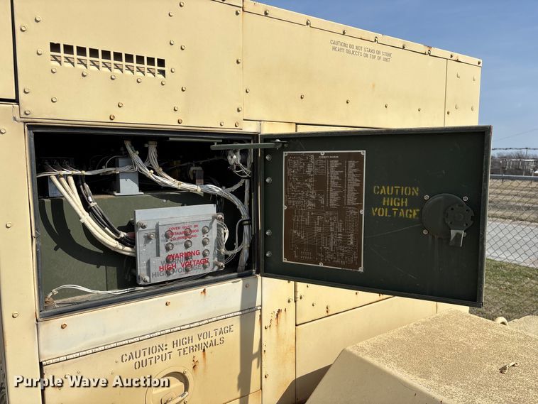 image for item EN5998 U.S Department of Defense MEP-804A generator