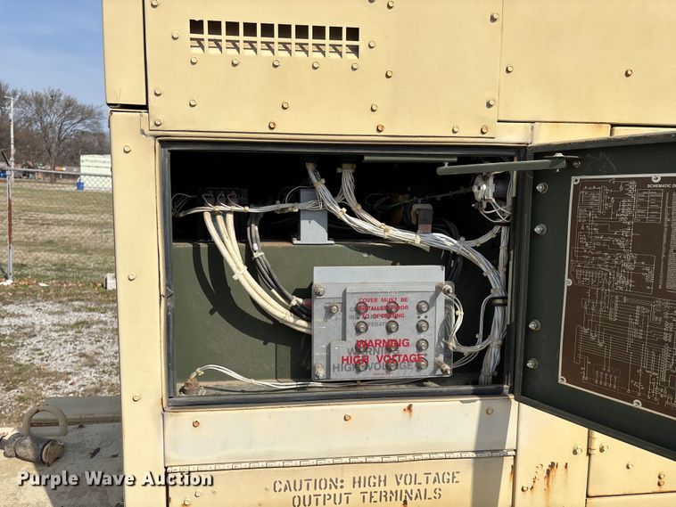 image for item EN5998 U.S Department of Defense MEP-804A generator