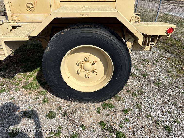 image for item EN5998 U.S Department of Defense MEP-804A generator