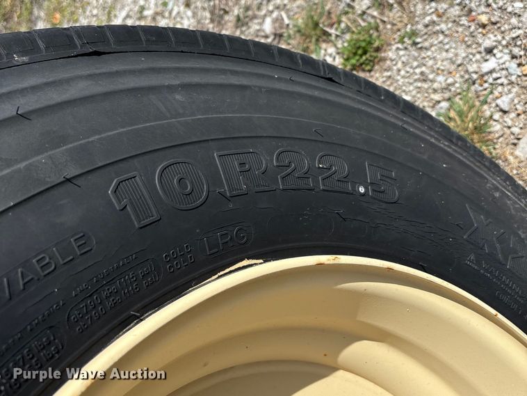 image for item EN5998 U.S Department of Defense MEP-804A generator