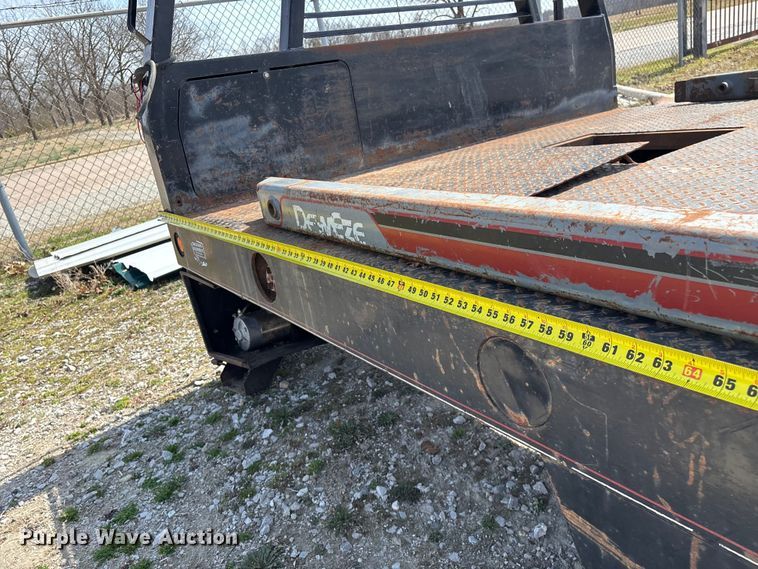 image for item EN6000 DewEze 470 Flatbed Recessed Well hydraulic bale bed