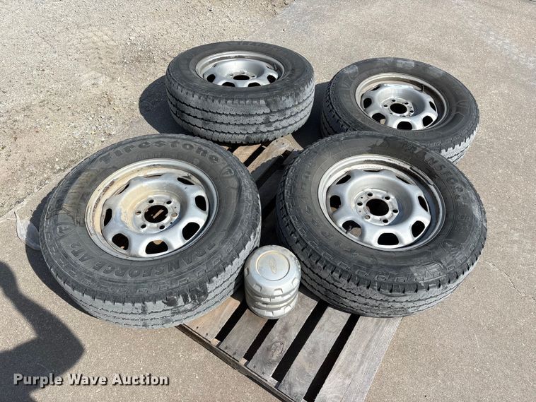image for item EO4007 (4) wheels and tires