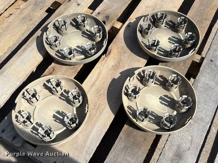 image for item EO4007 (4) wheels and tires