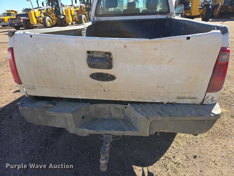 image for item ES2963 2012 Ford F250 Super Duty pickup truck