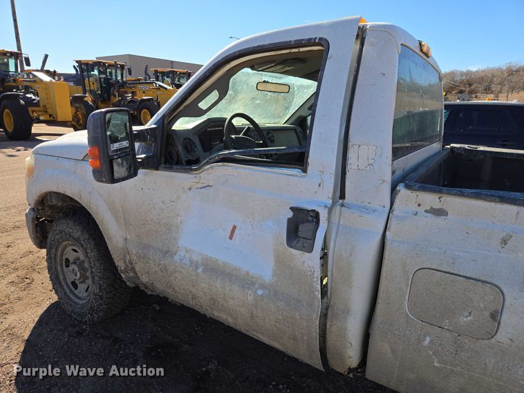 image for item ES2963 2012 Ford F250 Super Duty pickup truck