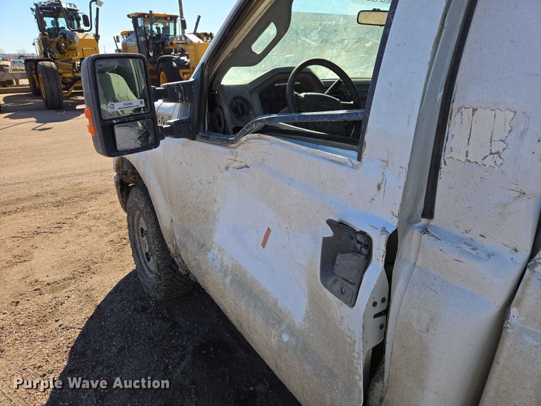 image for item ES2963 2012 Ford F250 Super Duty pickup truck